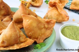 “ Homemade Samosas: A Simple Recipe for the Perfect Crunch”